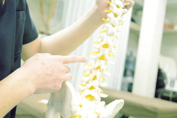 Managing Pain and Discomfort with Accident Care Chiropractic Techniques